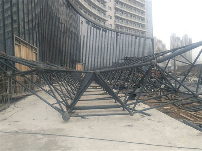 胶南万豪酒店雨棚网架